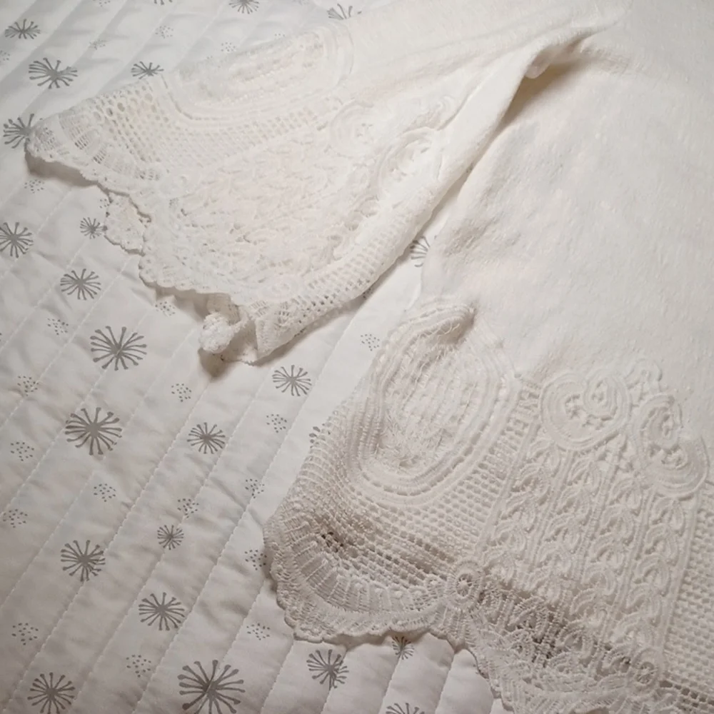 White asymmetrical tunic with bateau neckline and 3/4 sleeves - Picture 3 of 3